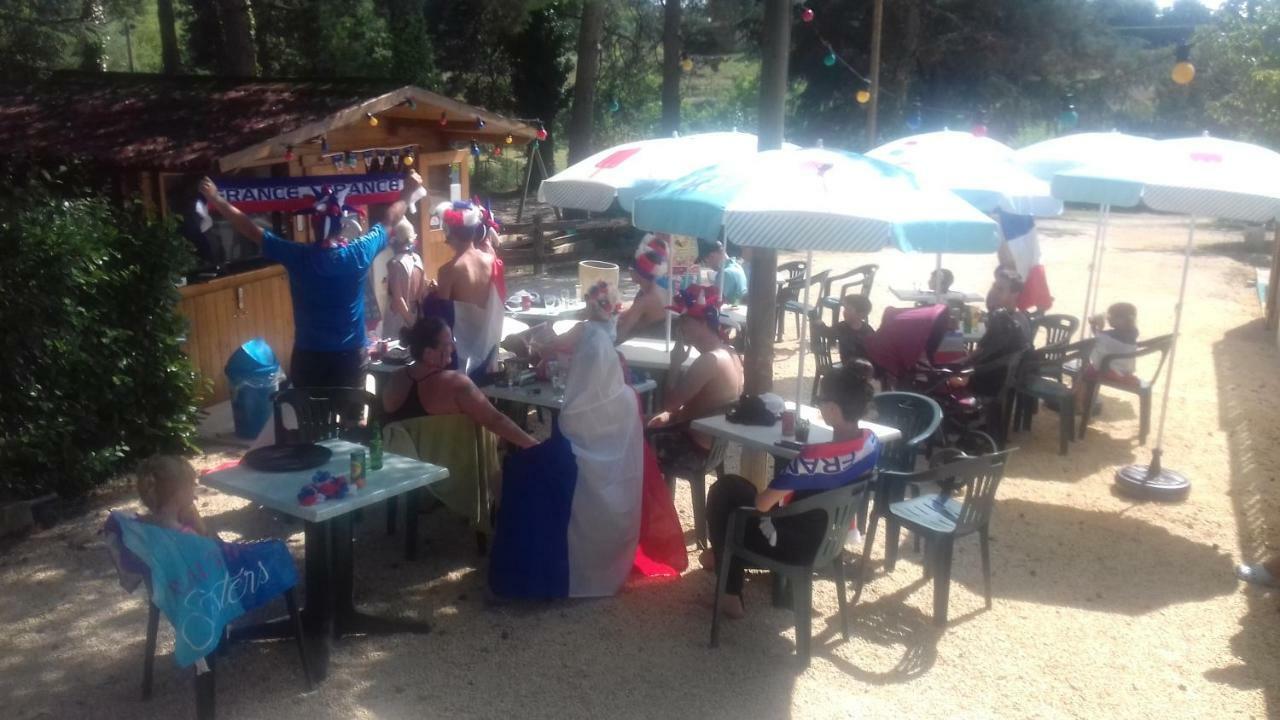 Camping 46 Rainettes Goujounac Bagian luar foto